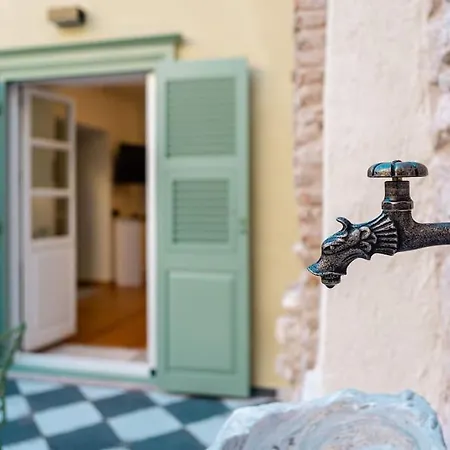 Dukakis * Nafplio